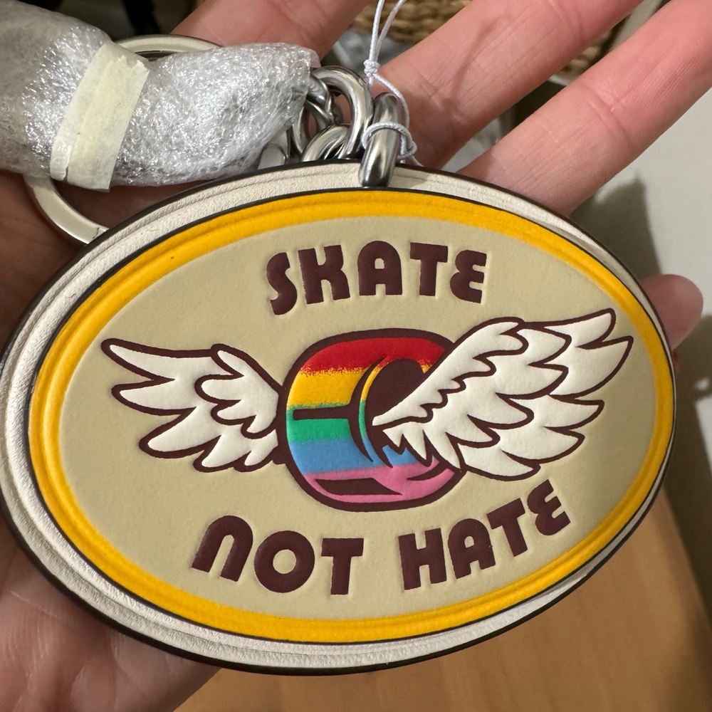 🌈 Coach Skate Not Hate Bag Charm In Rainbow Signature Canvas